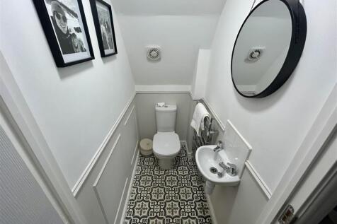 Cloakroom/WC