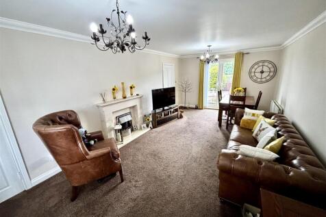 Open Plan Living and Dining Room