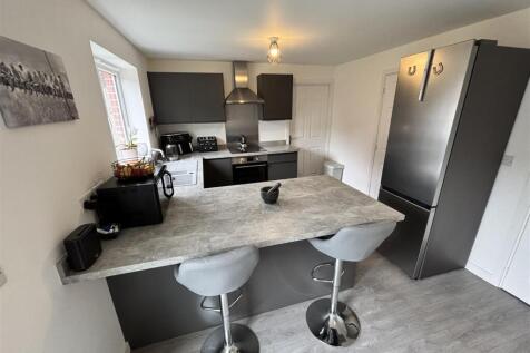 Open Plan Kitchen and Dining Room