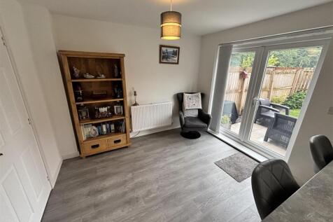Open Plan Kitchen and Dining Room