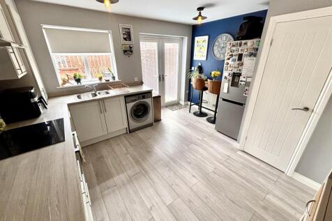 Open Plan Kitchen and Dining Room