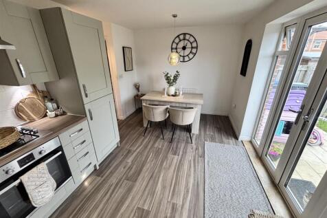 Open Plan Kitchen and Dining Room