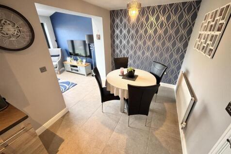 Open Plan Kitchen and Dining Room