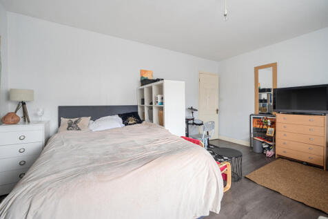 1372340-12-690cd6...