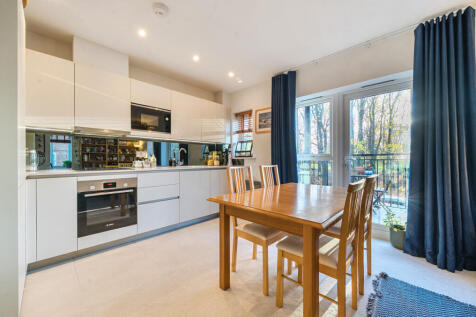 1382761-8-691b414...