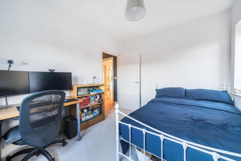 1382761-6-691b413...