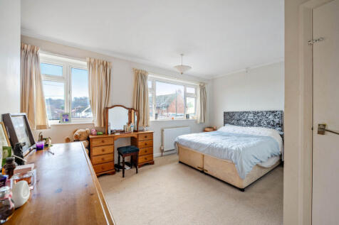 1384701-20-6932d1...