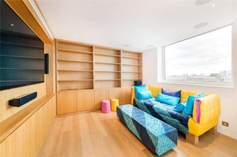 Bedroom/Study