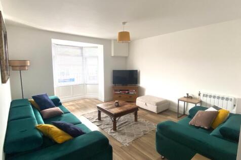 Living Room.JPG
