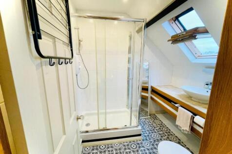 Ensuite.jpg