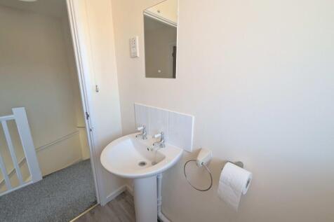 Cloakroom/wc