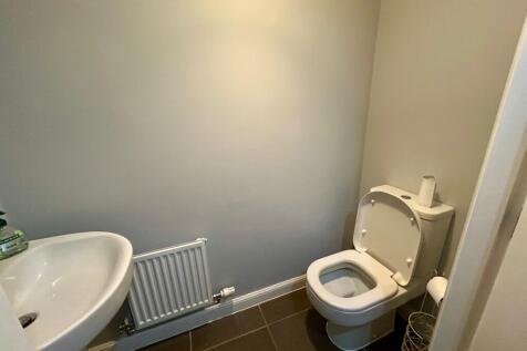 Cloakroom/wc
