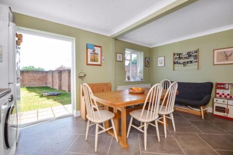 Kitchen/Dining