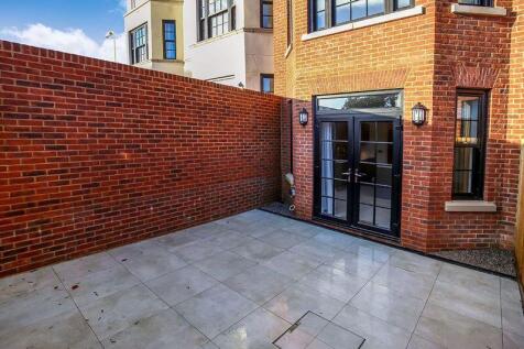 Courtyard garden