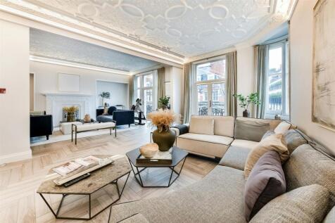 Knightsbridge Luxury  Flat 30, Wellington Court (3).jpg