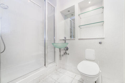 Main bathroom