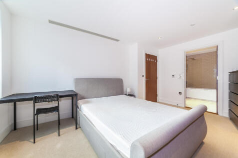 En-suite bedroom #1