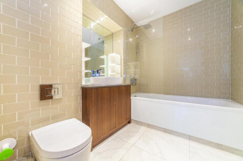 En-suite bathroom