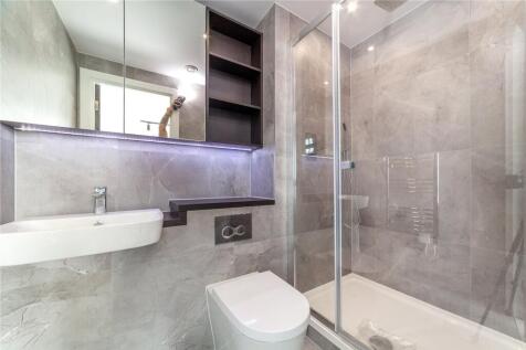 En-suite bedroom