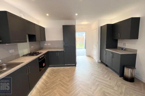 Kitchen / Dining