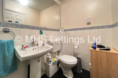 Bedroom8-bathroom...