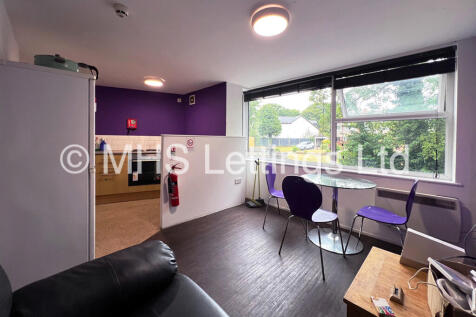 First-Floor-Kitch...