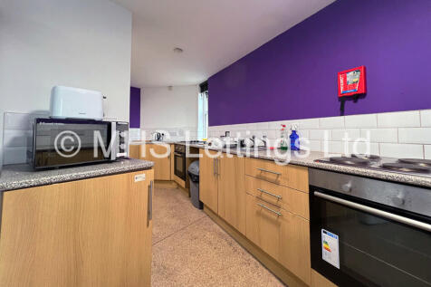 First-Floor-Kitch...