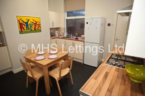 4 CarPl - Kitchen...