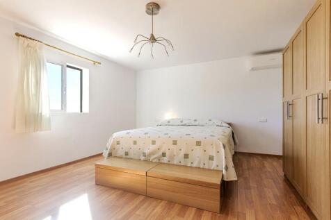Bedroom (4)