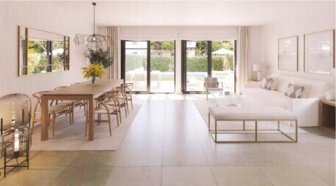 living area (3)