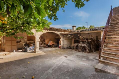 Courtyard (1)