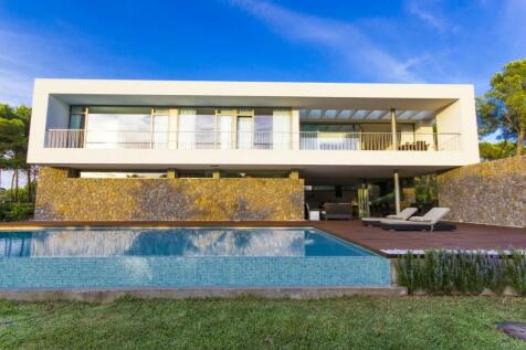 Exterior and Pool (3
