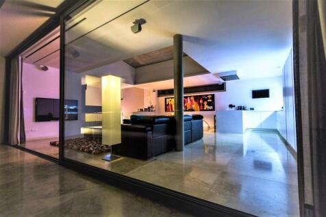 Upstairs Lounge (1)
