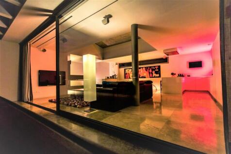 Upstairs Lounge (2)