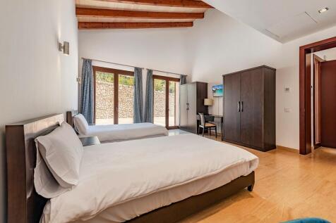 Bedroom (1)