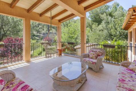 covered terrace