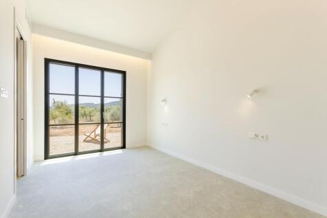 Bedroom (2)