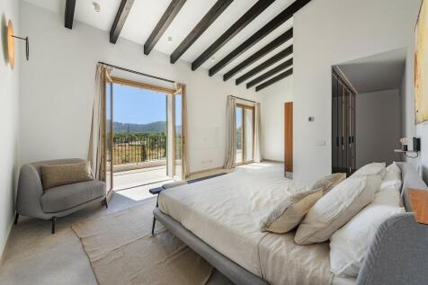 Master Bedroom (2)