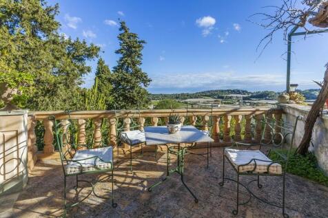 Terrace with views