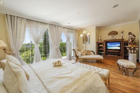 Bedroom (2)