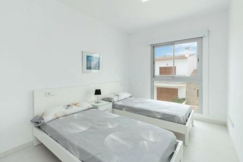 Bedroom (2)