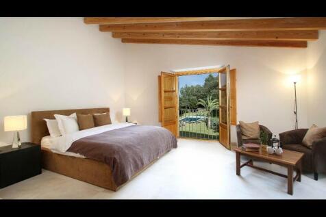 double bedroom