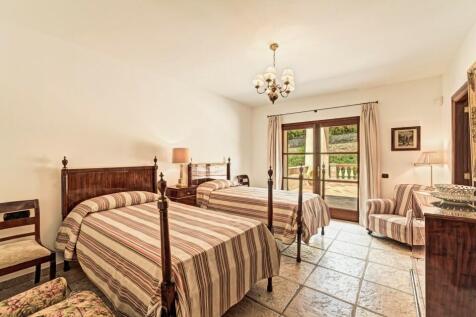 Bedroom (1)