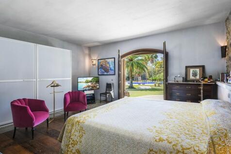 Bedroom (1)