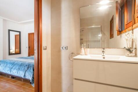 Bathroom (3)