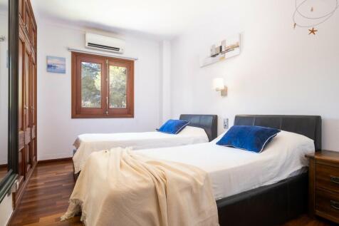 Bedroom (1)