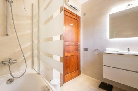 Bathroom (1)