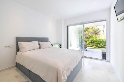 Bedroom (1)