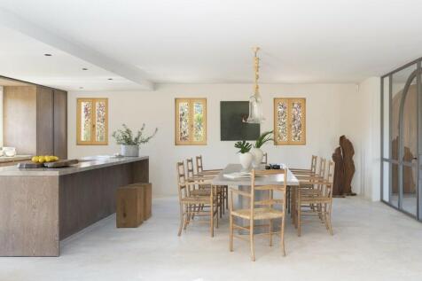Dining (2)