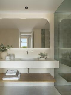 Bathroom (3)
